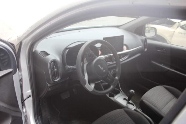 KIA PICANTO MODELO 2022 PLACA 9