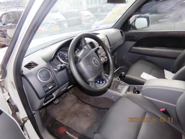 d3852a4a-ec81-4676-a560-c9c2db9b6f4b MAZDA BT 50 MODELO 2014
