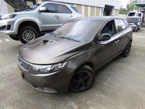 ef77fddc-a4c2-4489-8d50-df1526493cb5 KIA CERATO FORTE SX MODELO 2011