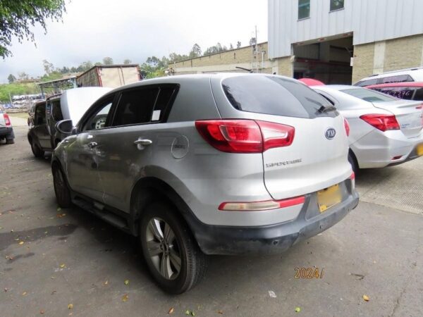 f772717b-685a-446a-a940-cd52c7636fa1 KIA NEW SPORTAGE LX MODELO 2013
