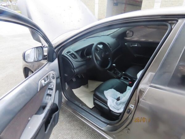 KIA CERATO FORTE SX MODELO 2011