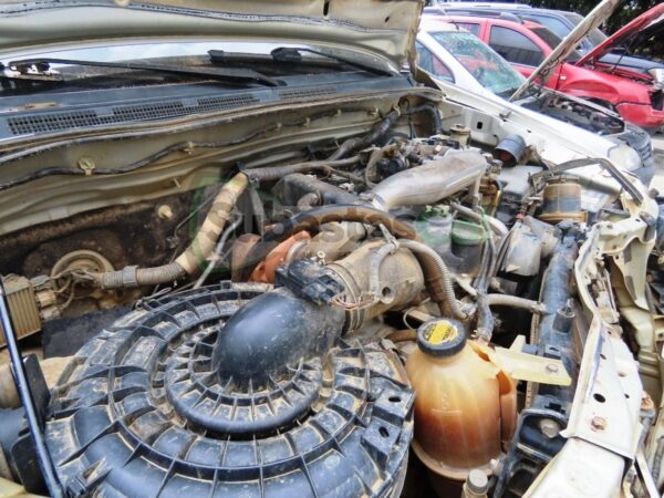 07fdbeef-4e85-4a5a-aba1-7ce43c8dc0ad TOYOTA HILUX MODELO 2013
