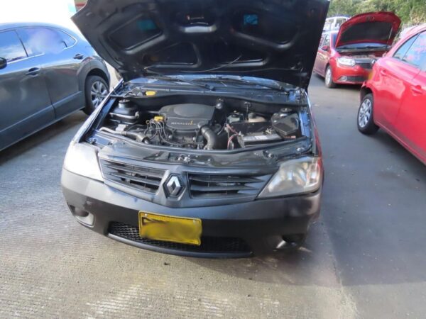 12ffd170-a4ae-40aa-ace3-b0b62cf1a418 RENAULT LOGAN MODELO 2010