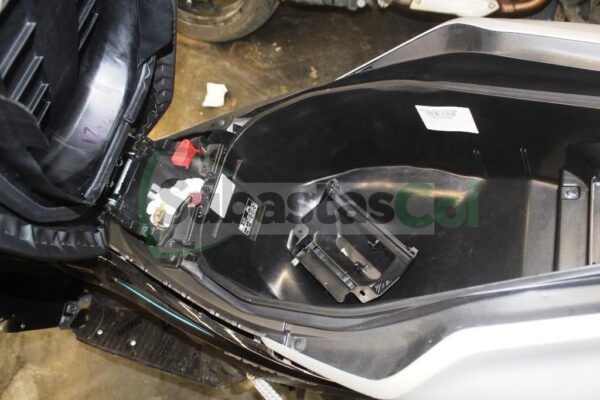 1aa8d83c-ac2b-4d19-9c39-85b968d8a08b YAMAHA GDR155 (Aerox) MODELO 2024