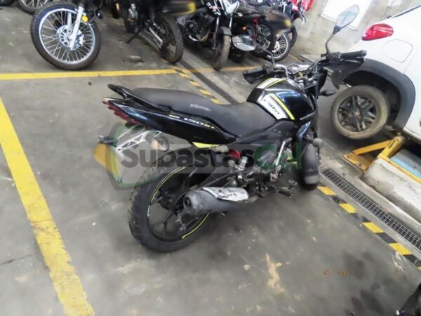 BAJAJ DISCOVER 150 ST COMPETIZIONE MODELO 2020