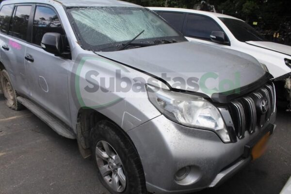 236d9fef-102d-4839-a811-035b75e6eacd TOYOTA PRADO MODELO 2015