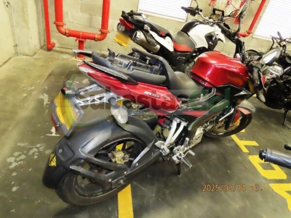 BAJAJ PULSAR 200 NS MODELO 2014