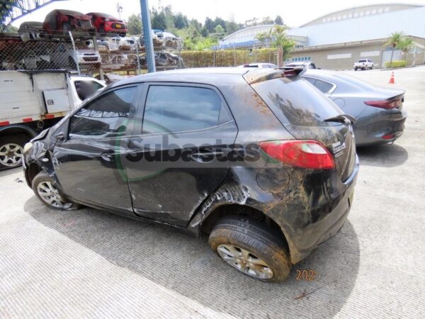 MAZDA 2 MODELO 2010