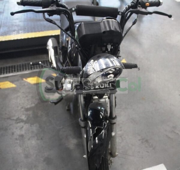 SUZUKI AX 4 MODELO 2024