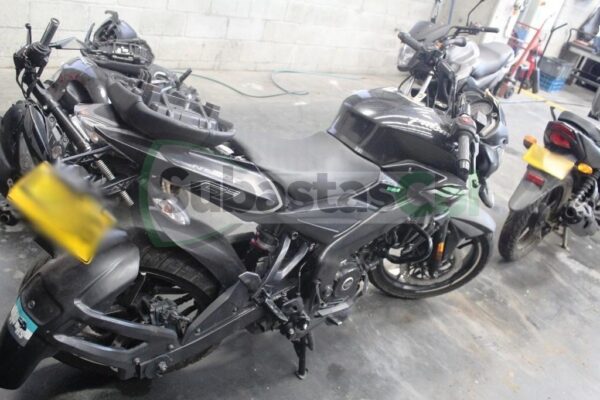 BAJAJ PULSAR NS 200 FI MODELO 2023