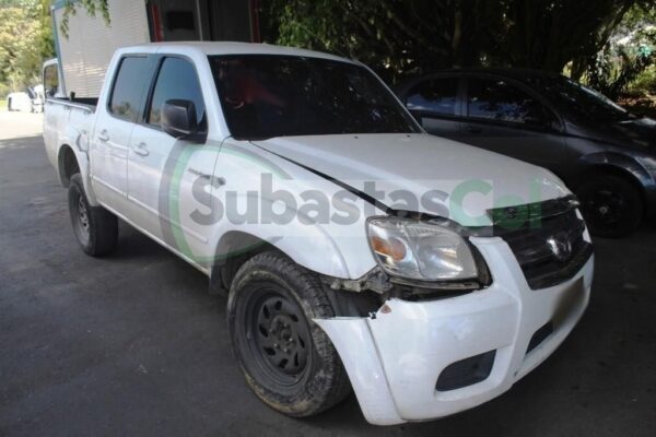 3173647e-bb07-4474-9de8-26d46039b07d MAZDA BT 50 MODELO 2013