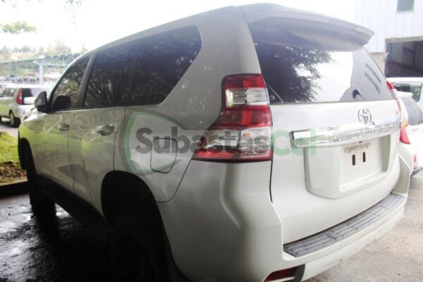 32969478-8f68-4476-bf9e-4b50174c1f57 TOYOTA PRADO MODELO 2012