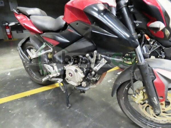 BAJAJ PULSAR 200 NS MODELO 2014