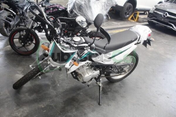 3f6aac6f-75ae-4d17-bcdb-4ff7aec9574a YAMAHA XTZ125 MODELO 2023