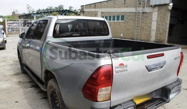 TOYOTA HILUX MODELO 2018