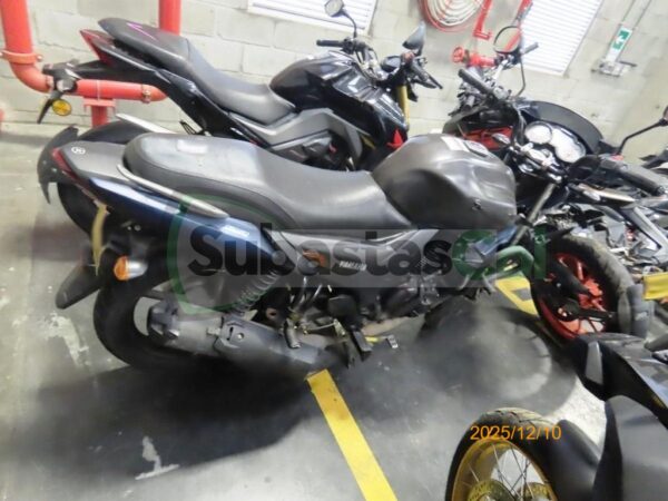 51a12f7b-569f-4e35-be11-5a096cc802f9 YAMAHA SZ15RR MODELO 2024