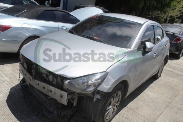 MAZDA 2 SEDAN MODELO 2020