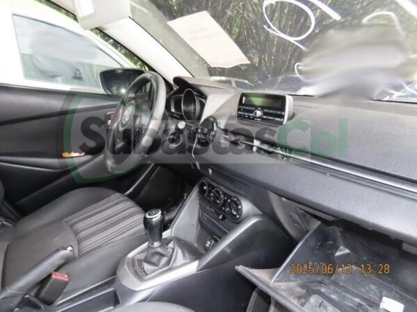 60112bc7-b32d-4156-a775-a1cc43501408 MAZDA 2 SEDAN MODELO 2020