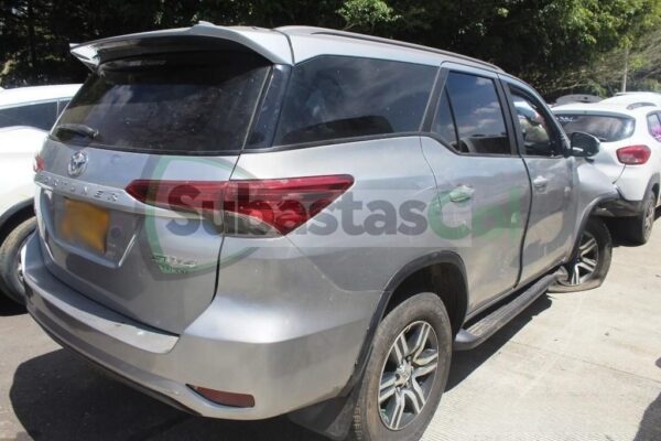 73b9c723-b257-420b-b57e-3cbbdc3f9224 TOYOTA FORTUNER MODELO 2020