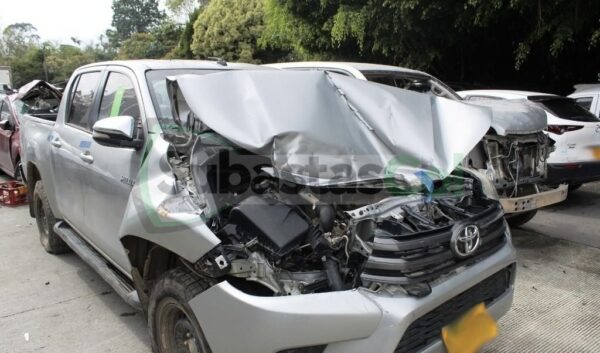 TOYOTA HILUX MODELO 2018