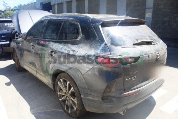 79b47621-36f7-4cdb-8202-b60ff3cd902f MAZDA CX-50 MODELO 2024