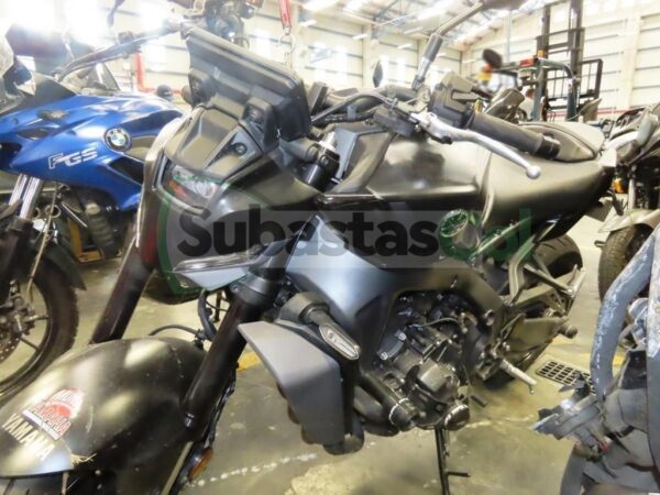 YAMAHA MT09 MODELO 2025