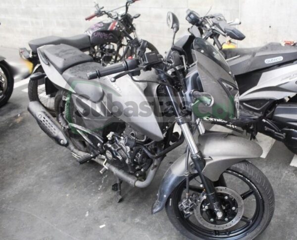 BAJAJ PULSAR 180 FI NEON MODELO 2022