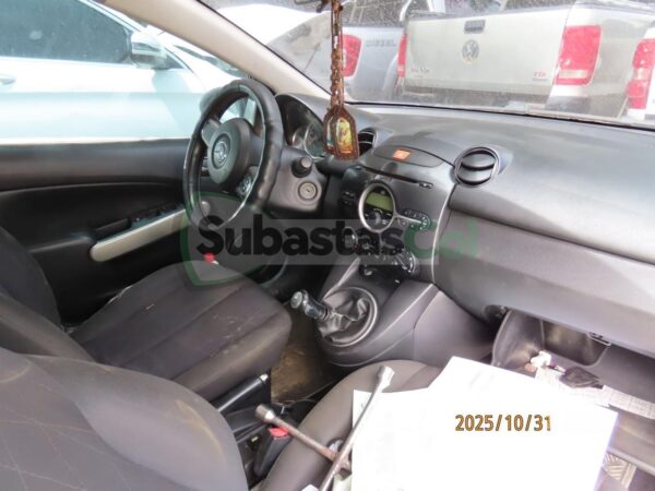9969d18d-5006-4258-9f12-53a25e9fedce MAZDA 2 MODELO 2014