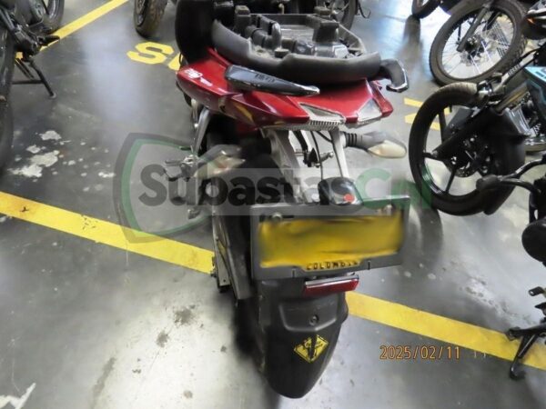 BAJAJ PULSAR 200 NS MODELO 2014