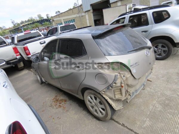 9f443f8c-cf5e-4055-9212-ffcb1484a9e6 MAZDA 2 MODELO 2014