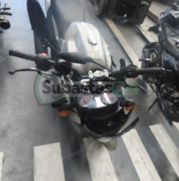 a44b80a3-771e-4438-804f-e850e35b86cb YAMAHA SZ15RR MODELO 2024