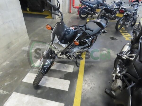 ac17ed71-d378-46d3-a770-b74432b7a775 BAJAJ CT100 SPOKE MODELO 2024