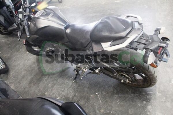 YAMAHA FZN250 MODELO 2022