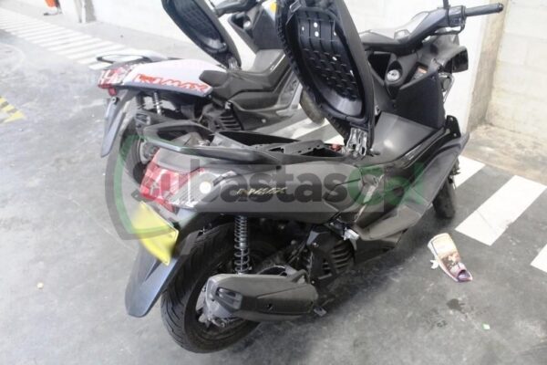 YAMAHA NMAX MODELO 2021