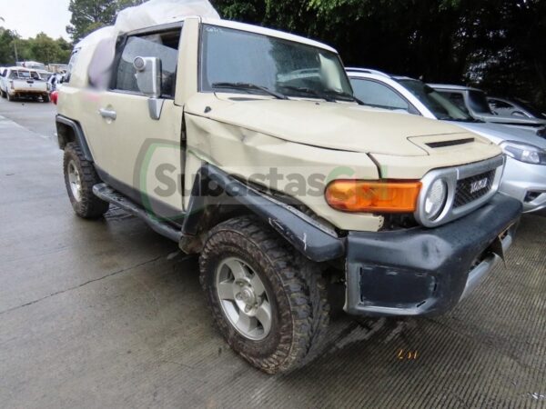 b902f524-74b2-4850-bb59-9c6dbbff8e3f TOYOTA FJ CRUISER MODELO 2009