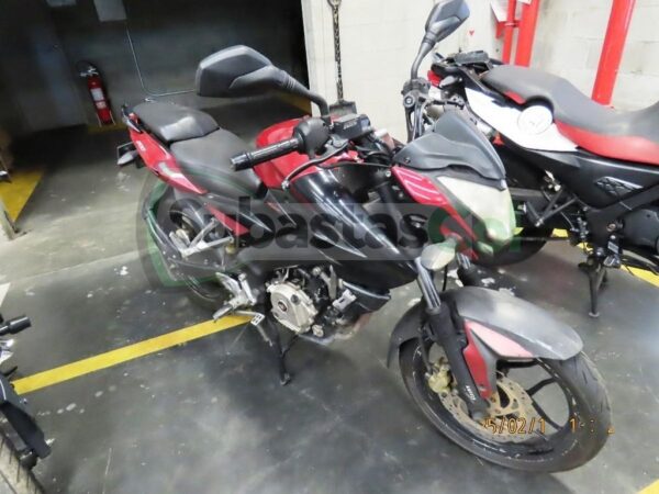 BAJAJ PULSAR 200 NS MODELO 2014
