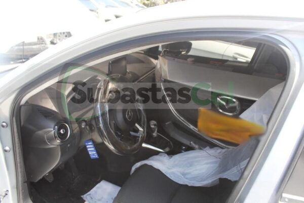 MAZDA 2 SEDAN MODELO 2020