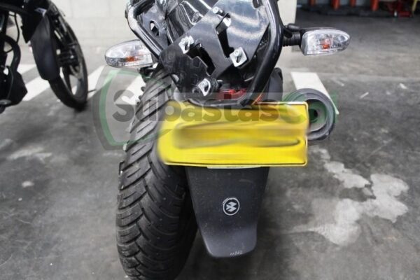 ca664d71-377d-4b4c-9a06-c7e9376a964c BAJAJ PULSAR 180 FI NEON MODELO 2023