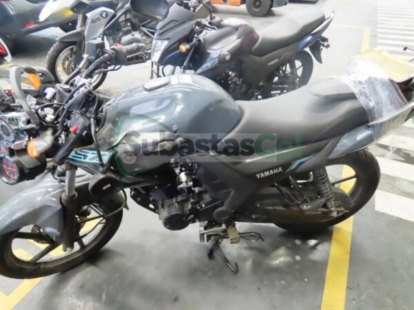 YAMAHA SZ15RR MODELO 2025