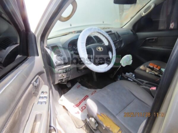 d913f354-4e69-482d-a8ef-c7ec5ae4d072 TOYOTA HILUX MODELO 2013