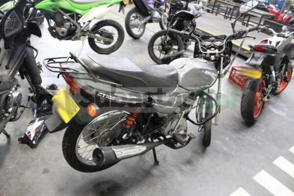 da7cd462-7c7e-4f63-9990-3e13a09b3c7b BAJAJ CT100 ES SPOKE MODELO 2022