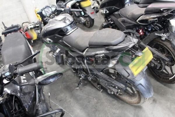 BAJAJ PULSAR NS 200 FI MODELO 2022