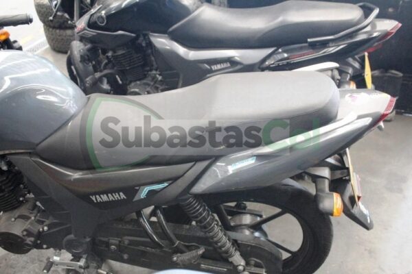 24fa41ae-d6e0-496c-a6af-40e6a97a2f56 YAMAHA SZ15RR MODELO 2024