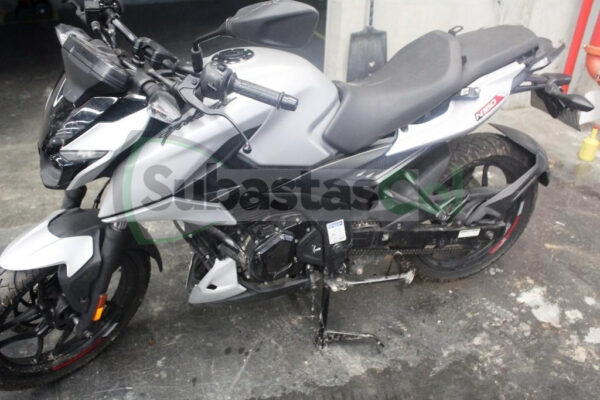 788d5609-c015-41d1-a6ee-fdae42e30a81 BAJAJ PULSAR N160 MODELO 2024