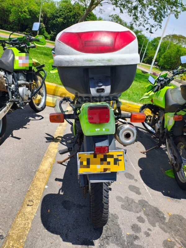 0a42e3ef-39ce-4bd6-99ad-2f992b0aed76 SUZUKI DR650 MODELO 2020