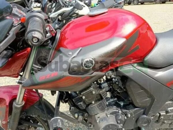 0ae0683f-4432-474d-a408-9bad9e71c2ae YAMAHA SZRR MODELO 2026
