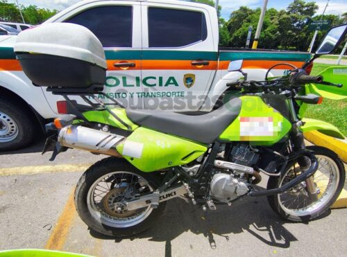 0c429e25-ee72-4c86-9571-d4eb543e680c SUZUKI DR650 MODELO 2020
