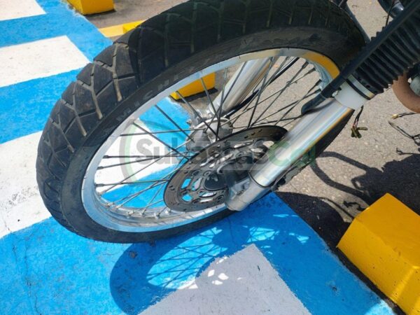 SUZUKI DR650 MODELO 2020