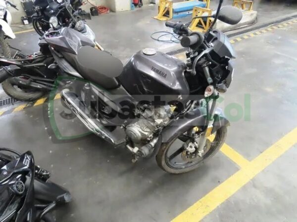 0e02b4c3-941e-4423-837e-286095b051fb YAMAHA YB125ZR MODELO 2025