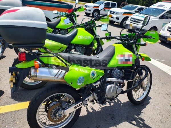 SUZUKI DR650 MODELO 2020